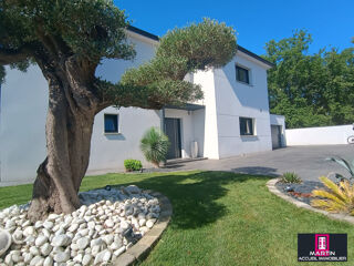  Maison  vendre 5 pices 185 m