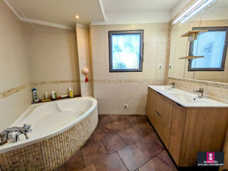 Maison à vendre 6 pièces 166 m²