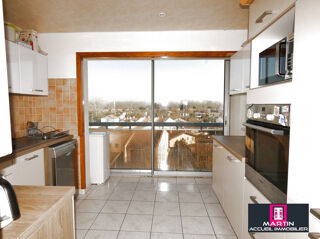  Appartement  vendre 4 pices 81 m