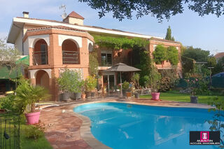  Maison  vendre 8 pices 239 m