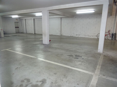  Parking / Garage  louer 