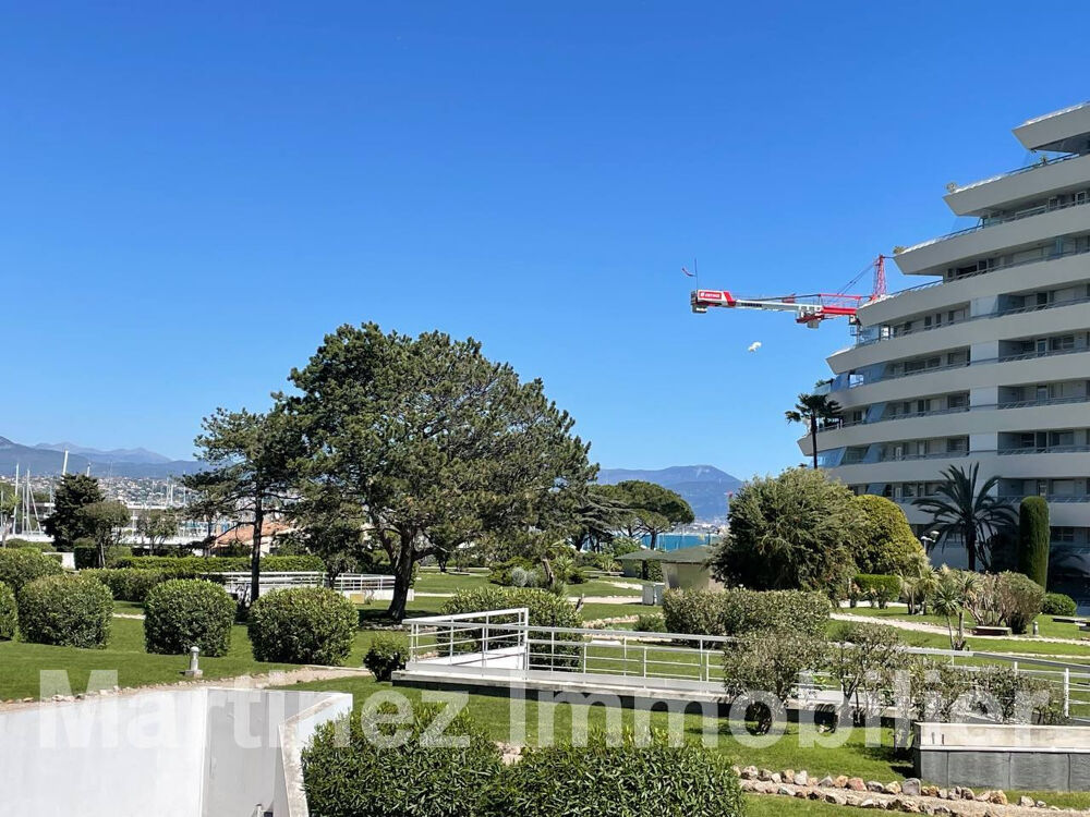 STUDIO CABINE MARINA BAIE DES ANGES BARONNET APERCU MER