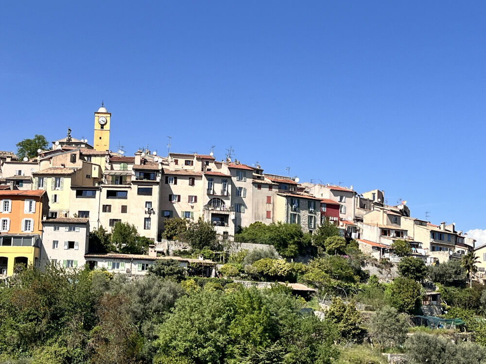 Maison 7 pièces 143 m² · à Gattieres · 143 m² · 295 000 €