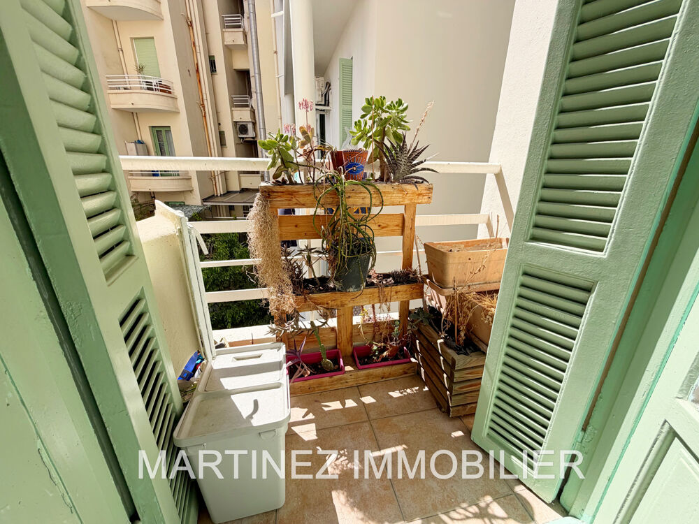 Vente Appartement Magnifique 2 pièces rénové Carré d'Or - Chambre supplémentaire - Cave Nice