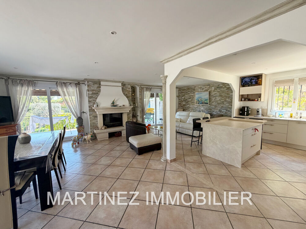 Cagnes-sur-Mer Pain de Sucre Villa rénovée de 236 m2 avec piscine, appartement indépendant et aperçu mer