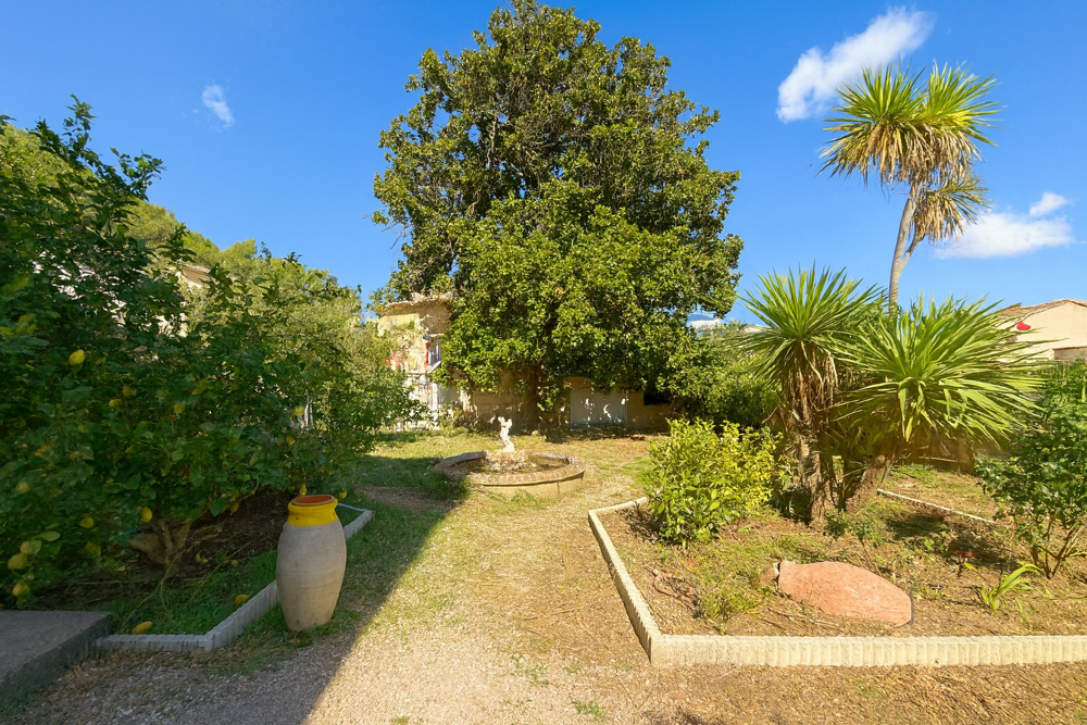 Maison de charme rénovée à Solliès-Toucas