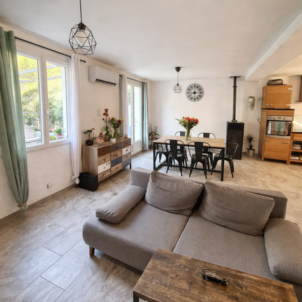 Maison de type 4 d'une superficie de 74 m2 avec garage sur une parcelle de 240 m2