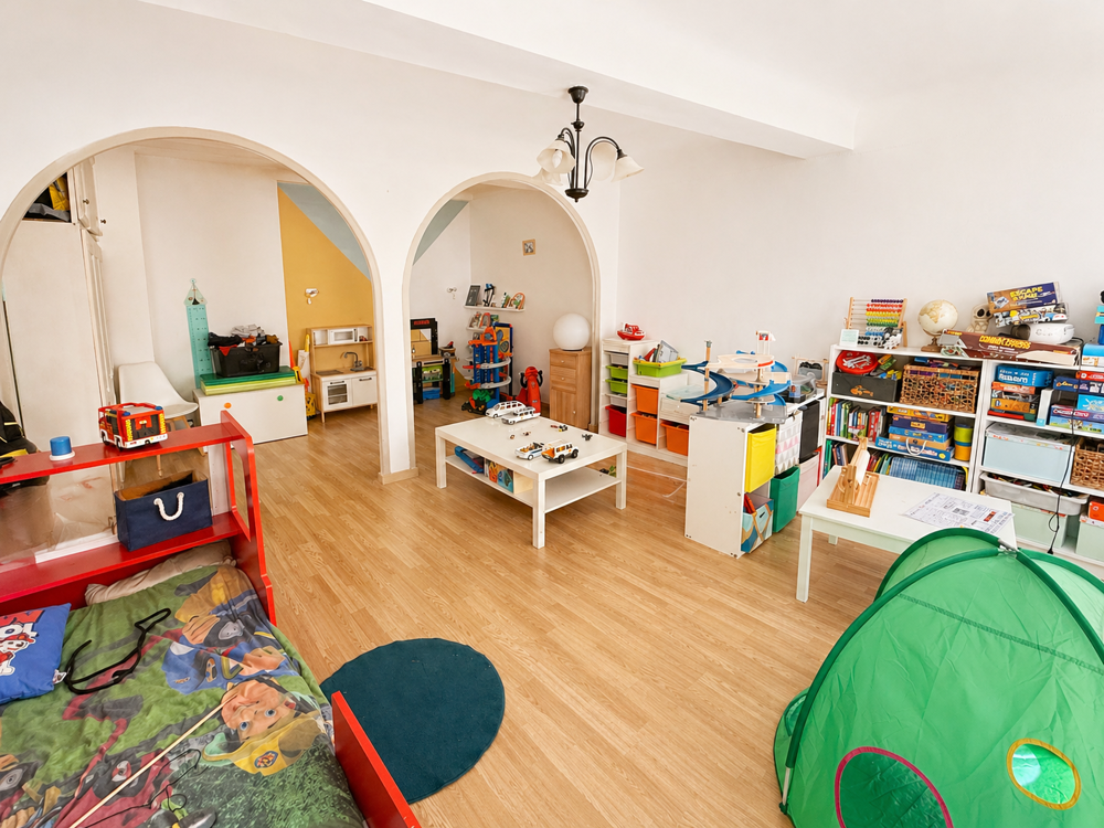 Vente Maison Maison de village de 142 m2 avec de nombreuses chambres, cave et grenier Sollies toucas