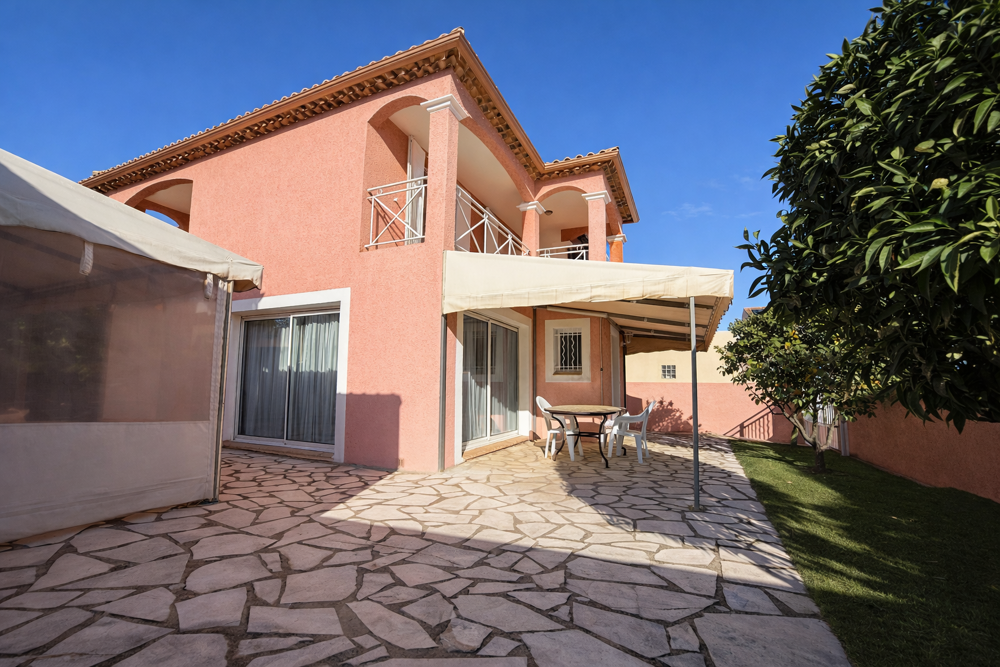 Maison 4 chambres de 118 m2 avec garage à L'Argentière