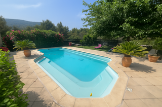  Maison  vendre 10 pices 320 m