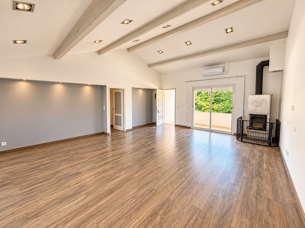 Vente Maison SOLLIÈS-TOUCAS   VILLA CONTEMPORAINE DE 220 M2 AU CŒUR D'UN ENVIRONNEMENT PRIVILÉGIÉ Sollies toucas