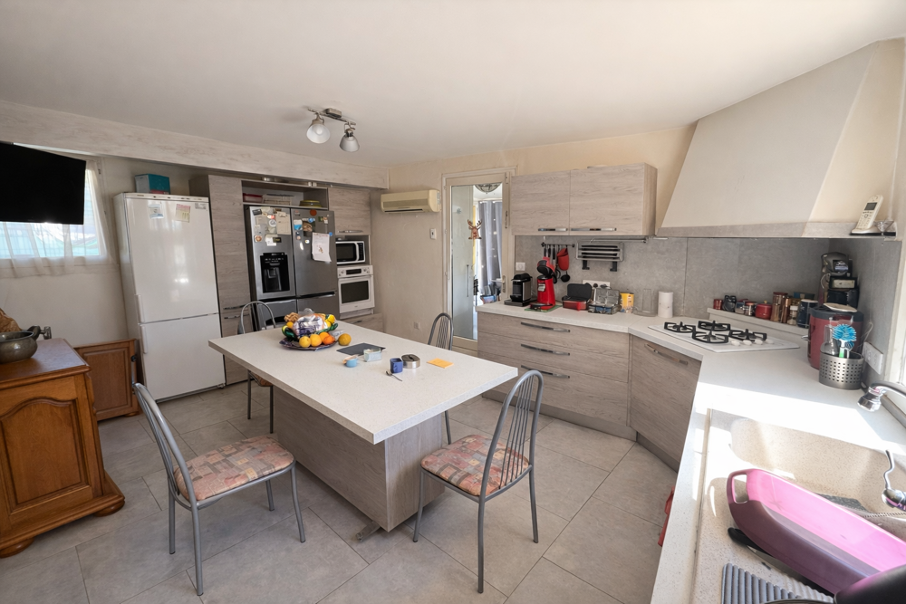 � vendre  Maison Solli�s-Toucas (83210)