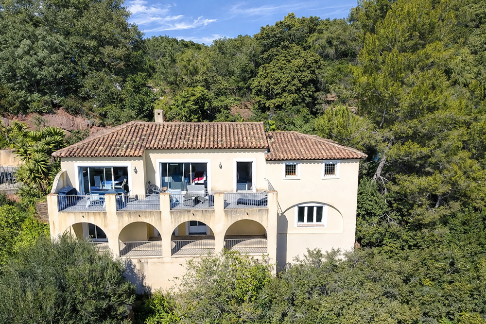 � vendre  Maison Solli�s-Ville (83210)