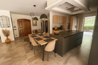  Maison � vendre 10 pi�ces 320 m�