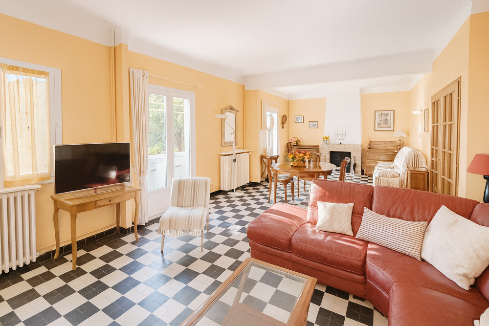 Vente Maison Grande propriété des années 30   240 m2 habitables   Jardin 1 349 m2   Baie des Îles, La Londe-les-Maures La londe les maures
