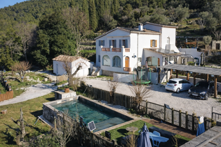  Maison à vendre 10 pièces 320 m²