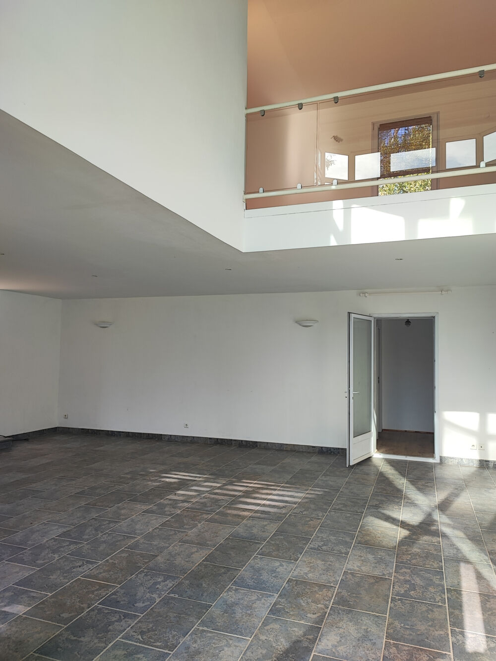 Vente Maison 8 pièces, un air de campagne à la ville...