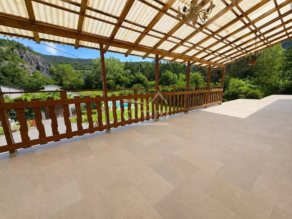 à vendre  Maison La Robine-sur-Galabre (04000)