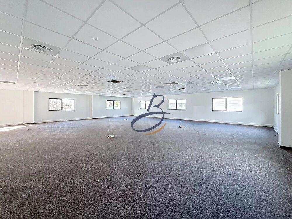   À LOUER – BUREAUX MODERNES DE 130 m² à Bourgoin-Jallieu Bourgoin-jallieu