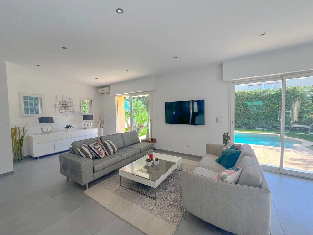 Vente Maison Ponteil – Villa rénovée avec piscine à quelques pas des plages e Antibes