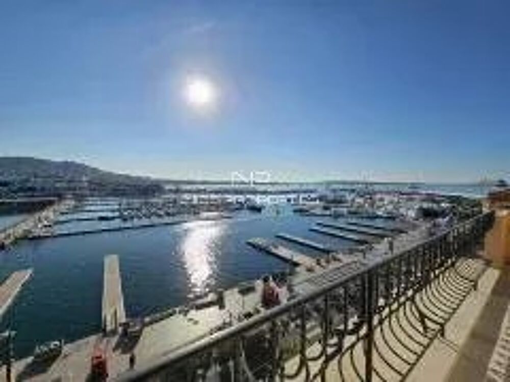 Vente Appartement Cannes, face au Vieux Port,  4 pièces avec grande terrasse et pa Cannes