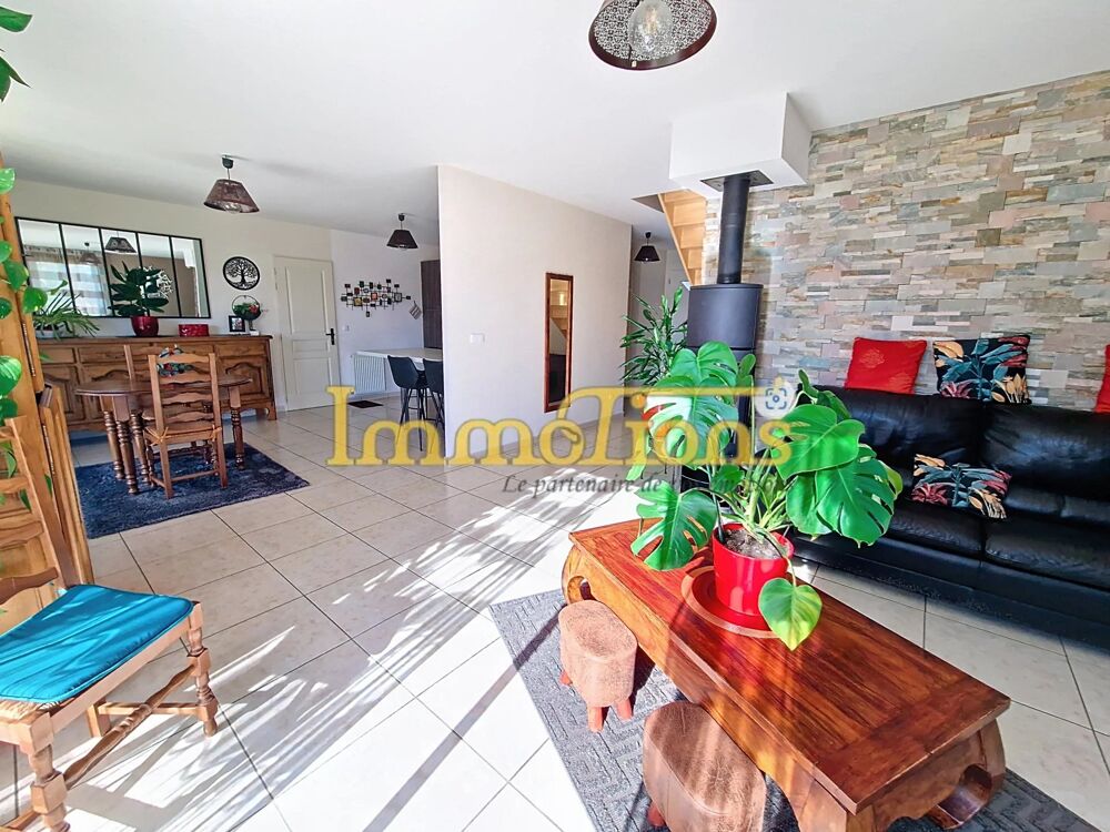 Vente Maison Maison clé en main avec vue sur les montagnes à Chevrières Chevrières