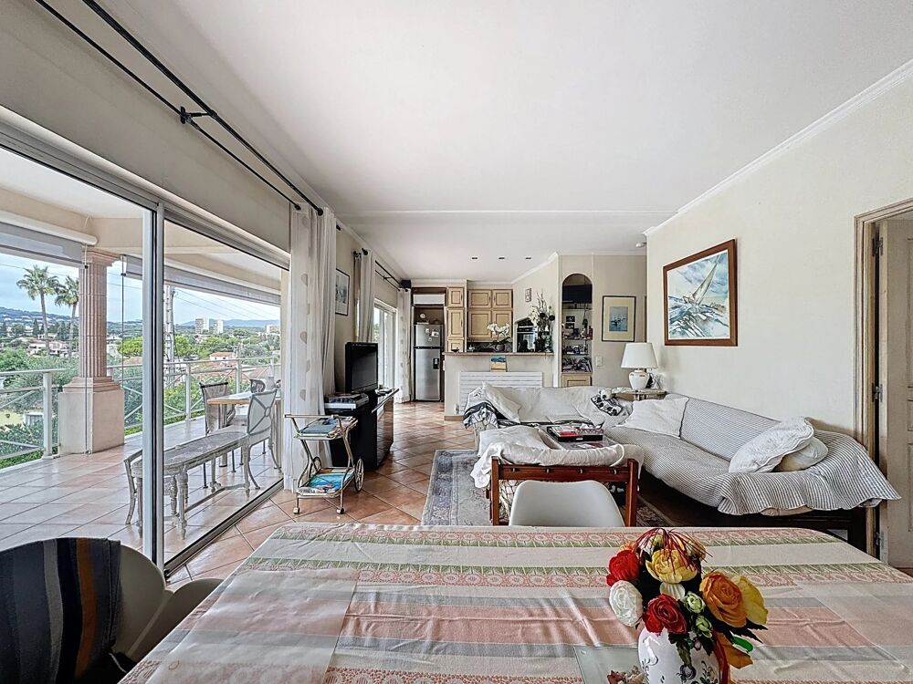 Vente Appartement Exclusivité: 78m2+ 33m2 garage/bureau +75m2 terrasses Juan-les-pins