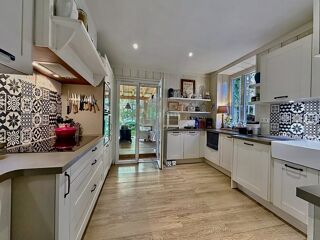  H�tel Particulier � vendre 10 pi�ces 300 m�