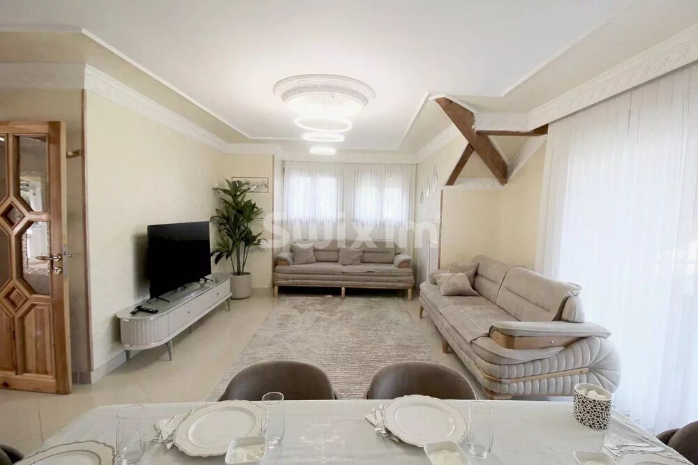 EXCLUSIVITÉ  Grande Propriété de 366 m²  Aux Portes de Genève