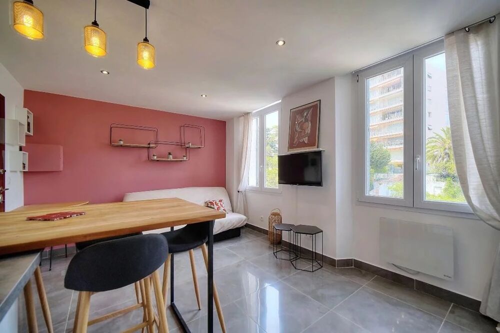 Location Appartement Studio meublé de 31m² dans une villa avec jardin Cannes