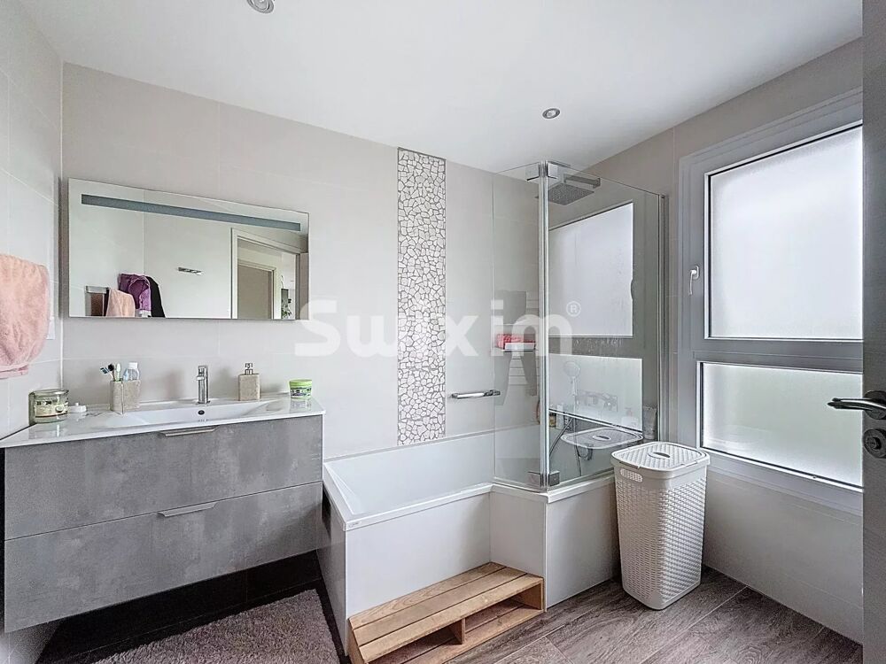 � vendre  Maison Divonne-les-Bains (01220)