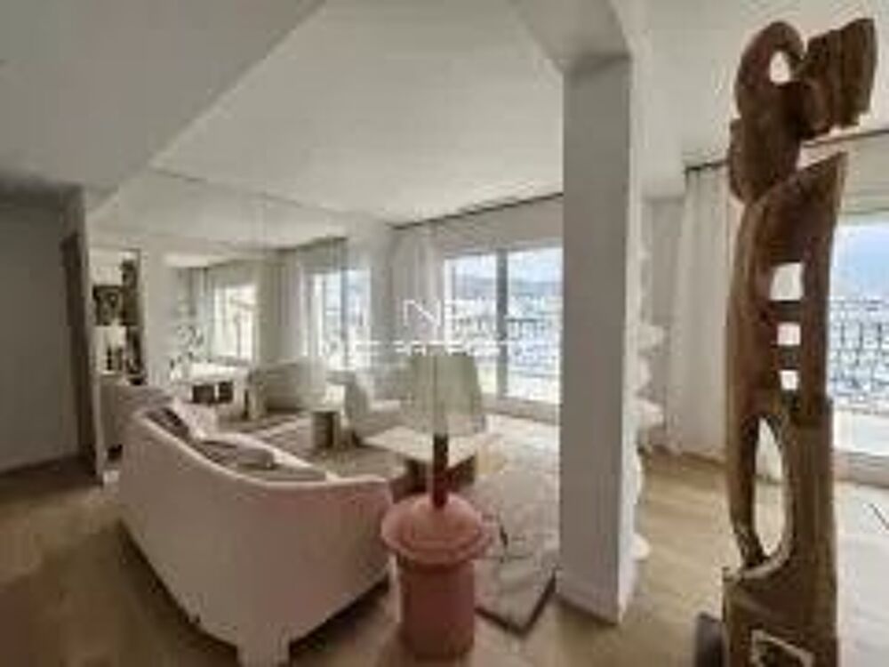Vente Appartement Cannes, face au Vieux Port,  4 pièces avec grande terrasse et pa Cannes