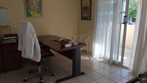 Local commercial 910 13400 Aubagne