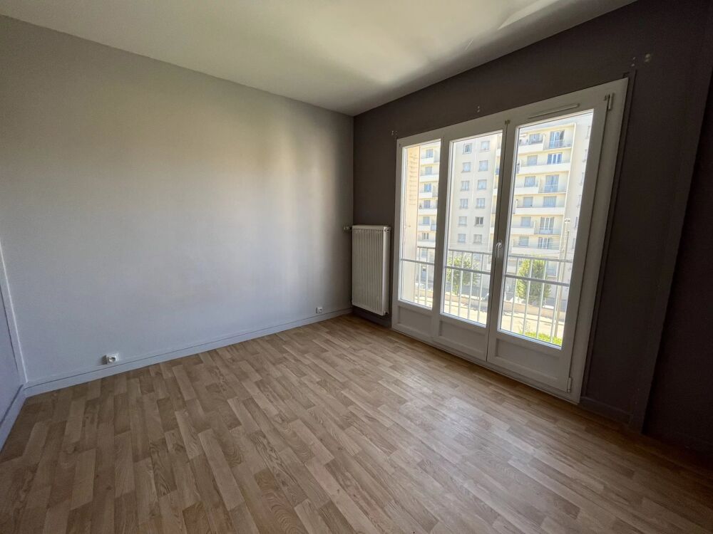 VALENCE - Appartement T3 loué avec balcons, cave et parking