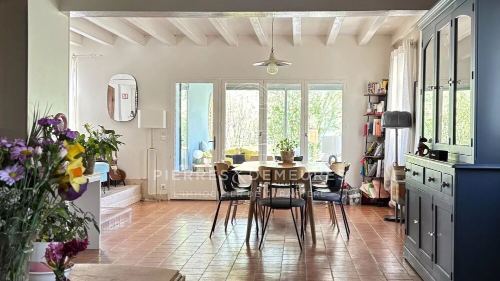 GRANDE MAISON FAMILIALE AVEC BELLES PRESTATIONS