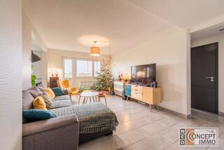  Appartement à louer 4 pièces 79 m²