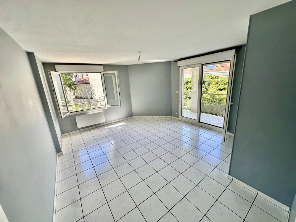 GRENOBLE  QUAI DE LA GRAILLE  T3 AVEC TERRASSE + GARAGE