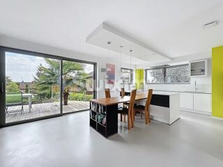  Maison � vendre 6 pi�ces 210 m�