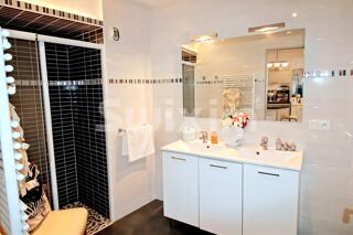  Appartement � vendre 4 pi�ces 130 m�