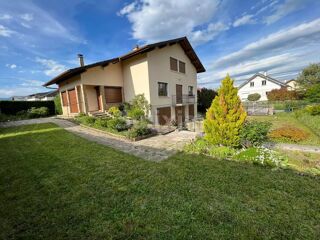  Villa  vendre 8 pices 143 m