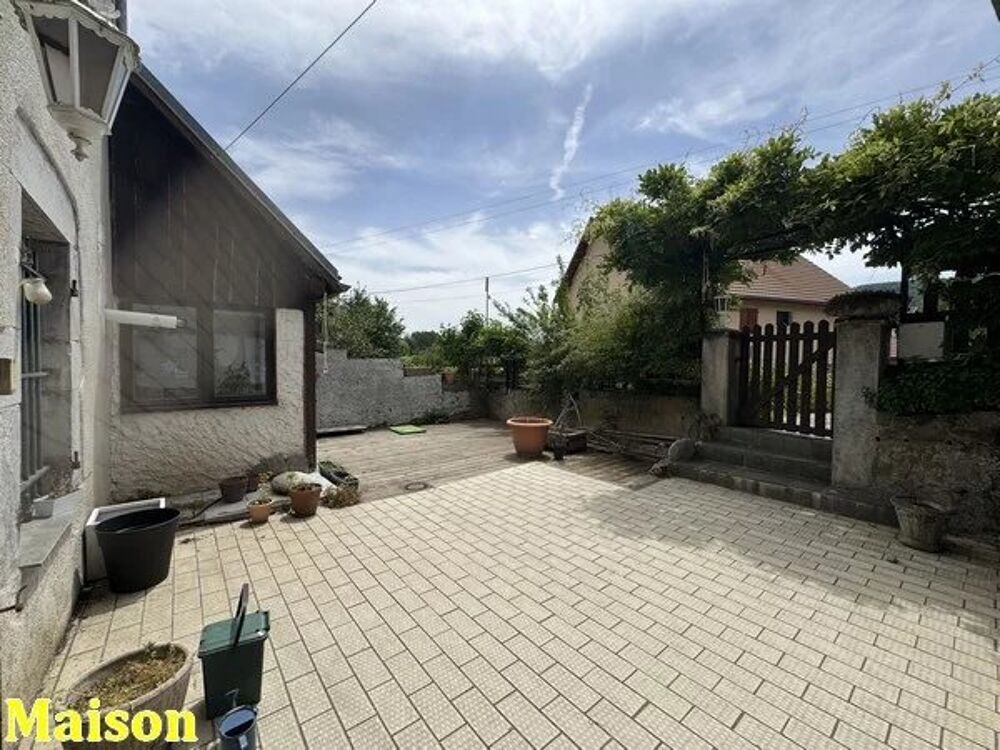 Maison 2 pièces 141 m² · à Saint-Théoffrey · 141 m² · 200 000 €