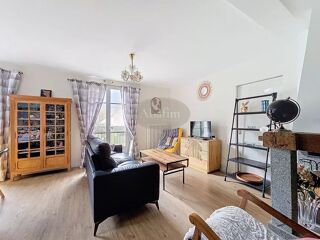  Immeuble  vendre 15 + pices 240 m