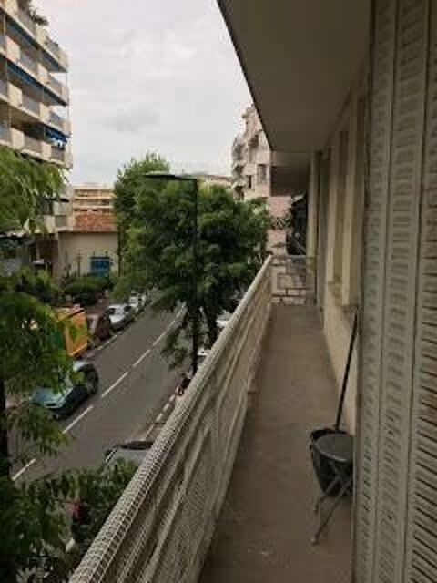   Trois pièces avec balcon Appartement - 3 pièce(s) - 70 m²