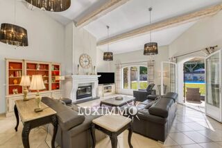  Maison � vendre 8 pi�ces 300 m�