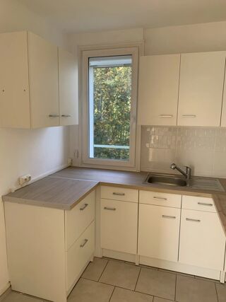  Appartement à louer 4 pièces 67 m²