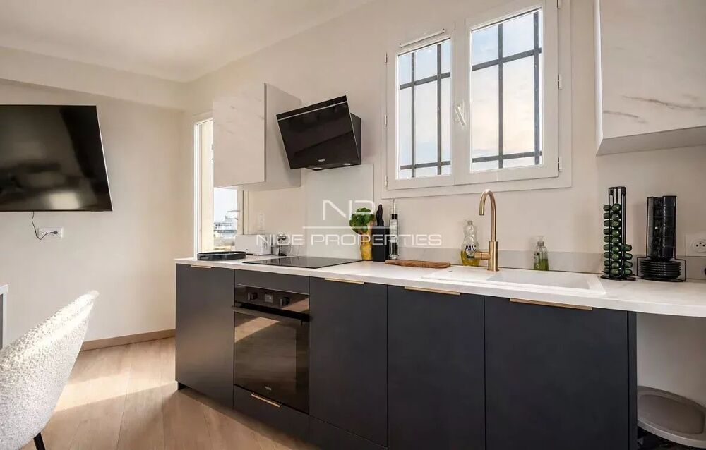 Vente Appartement Cimiez, dernier étage, beau 2 pièces, terrasse Nice