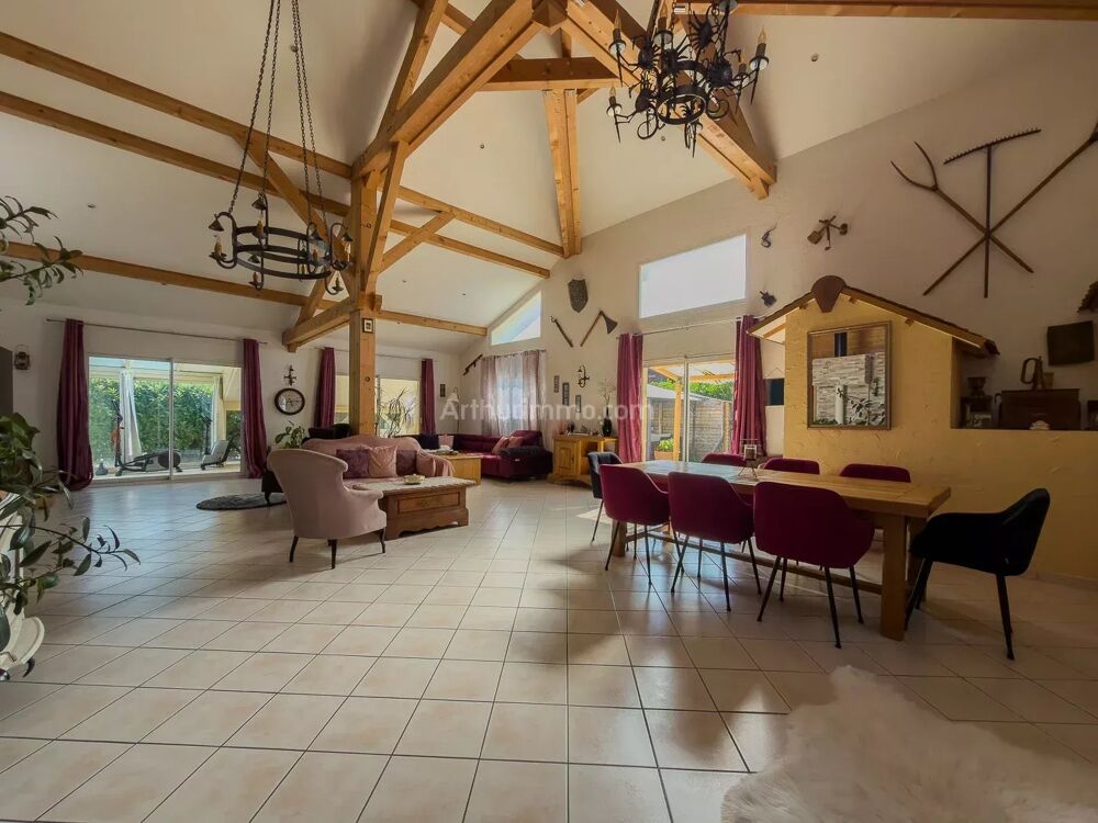 Vente Maison Villa 210 m² 4 chambres DPE C centre-ville Morestel