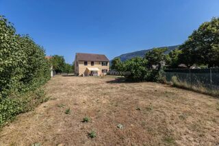  Terrain à vendre 551 m²