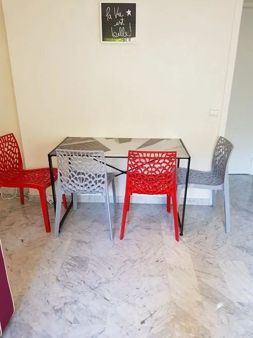 Location Appartement F1 de 30m² avec cave et parking Le cannet