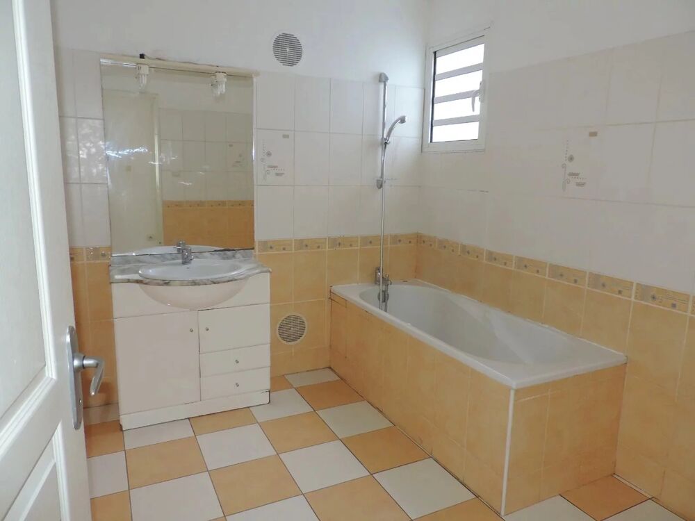 Location Appartement SH 4724 : APPARTEMENT T3 + PARKING LE TAMPON 97430 Le tampon